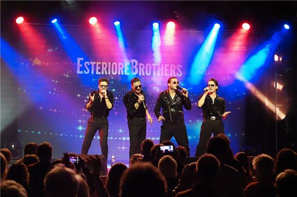 Die Esteriore Brothers brachten mit weltweit bekannten Italo-Hits und eigenen Songs italienisches Lebensgefühl an die Lenk.