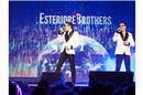 Die Esteriore Brothers brachten mit weltweit bekannten Italo-Hits und eigenen So...