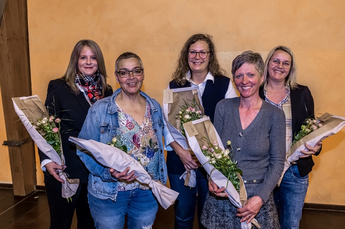 Die Frauen wurden für ihren Einsatz geehrt. Hintere Reihe: Silvia Jäger, Beatric...