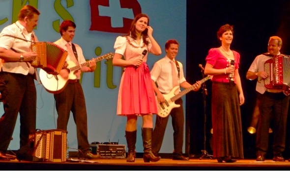 Die Freude am Musizieren ist der Formation anzusehen.