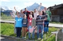 Die Freude am Wanderpokal und den Medaillen bei der Plusport Schwimmgruppe ist gross!