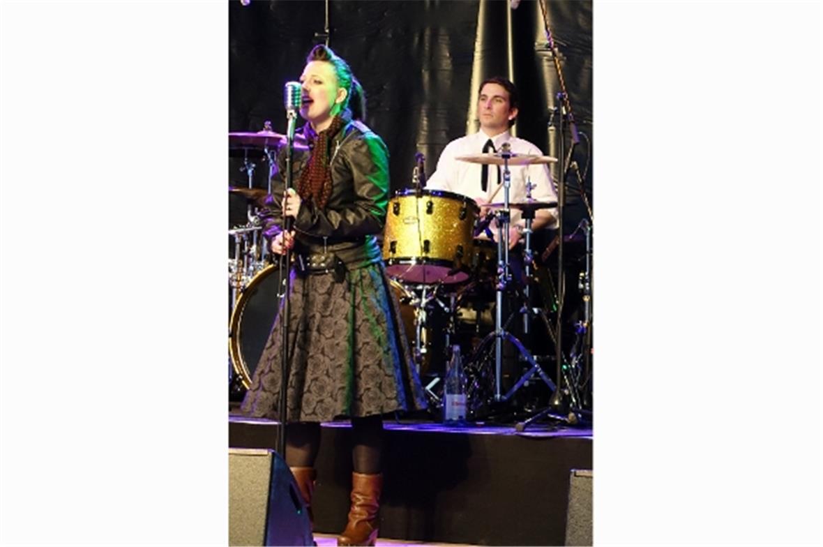 Die Frontfrau von «Rumble Jim» Angie Buchs und Schlagzeuger Claudio Kunz wussten...