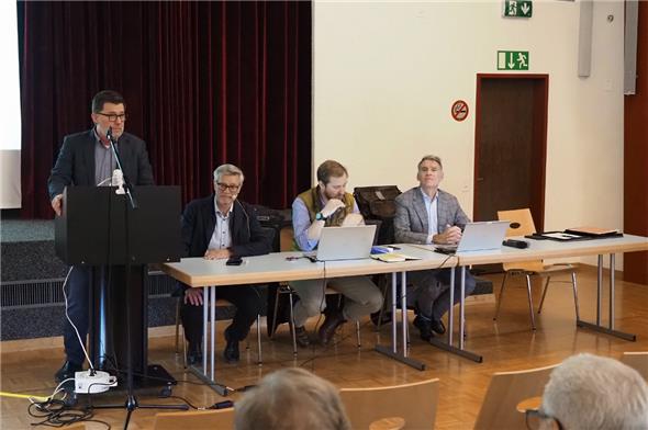 Die GSS informierte: Albin Buchs, Verwaltungsrat und Co-Präsident der Bergregion; Stephan Hill, Präsident des Verwaltungsrats; Alexander Gäumann, Leiter Geschäftsstelle sowie Verwaltungsrat Jean-François Andrey.