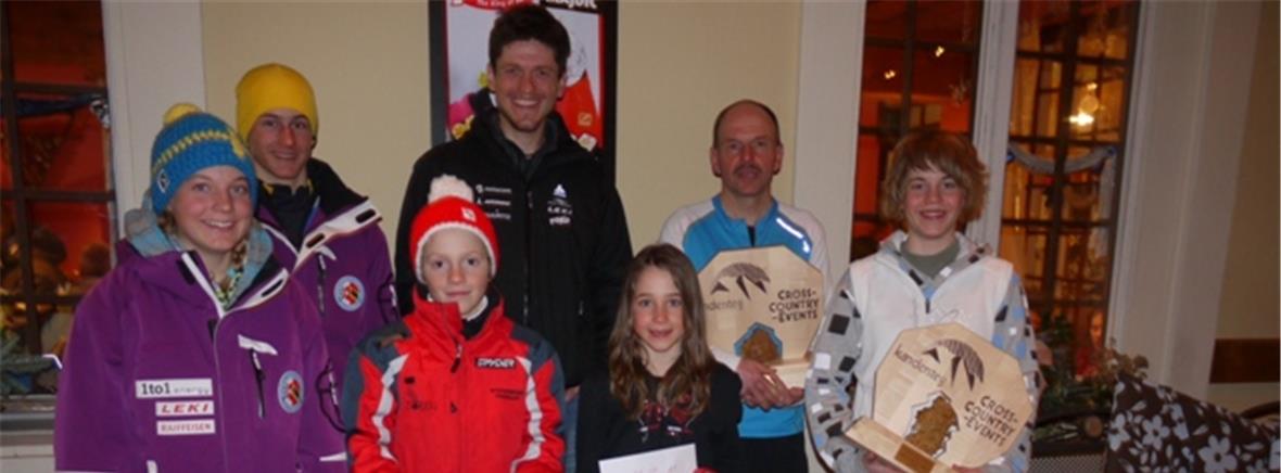 Die Gesamtsieger 2010 v.l.n.r: Cindy Schmid, Simon Hammer, Stefan Christeler, Roland Zwahlen, Katja Bieri, Beat Bieri, Susi Meinen.