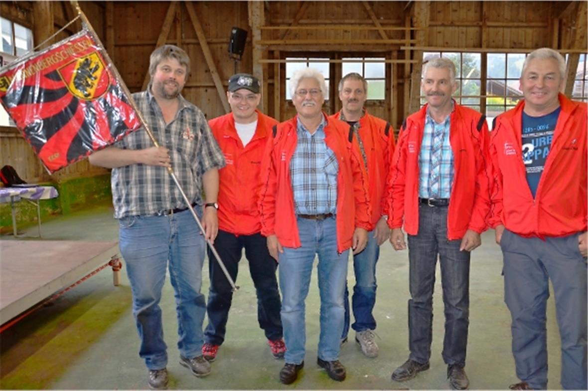 Die Gewinner der 1933-Standarte Zweisimmen «Schlegelholz», Kurt Ziörjen, Marcial Schwarz, Manfred Schwarz, Urs Feuz, Hanspeter Durand und Hans-Otto Aegerter.
