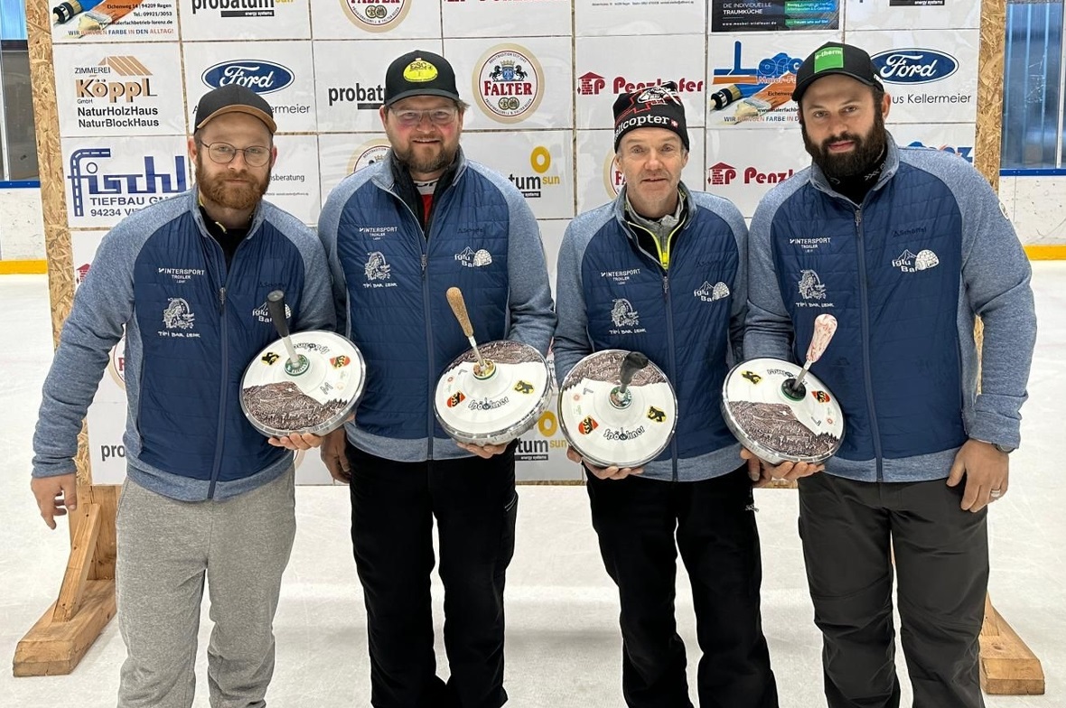 Die Goldjungen vom ESC Zweisimmen Rinderberg: Sandro Bischoff, Heinz Knöri, Andreas Bischoff und Tobias Bischoff gewannen die Meisterschaft im Mannschafts-Einzel.