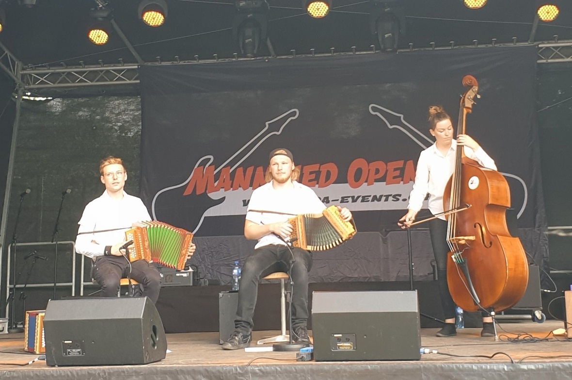 Die Gruppe M-Project eröffnete das Festival.