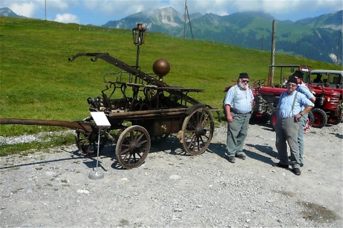 Die Handfeuerspritze der «Füürfäger LaGo» vor ihrem Einsatz.