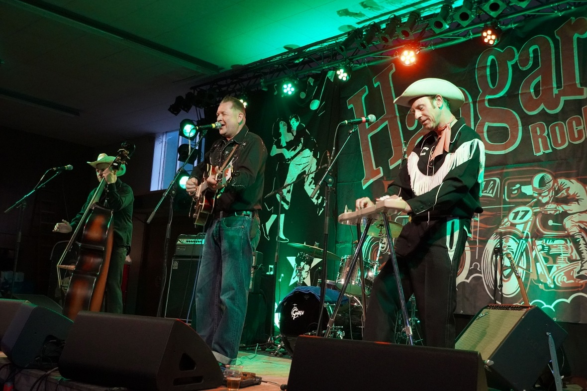 Die Hank Williams Special Band aus Grossbritannien spielte Hits der Country Ikon...
