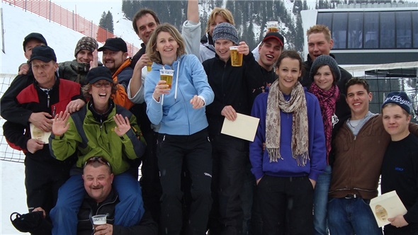 Die Hombärg-Beachler aus Thun gewannen das Turnier auf dem Nüegg.