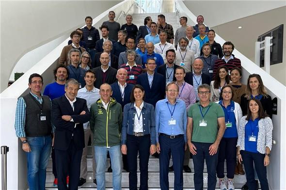 Die ISMF-Vollversammlung nach der Wahl von Regula Meier (vorne in der Mitte).