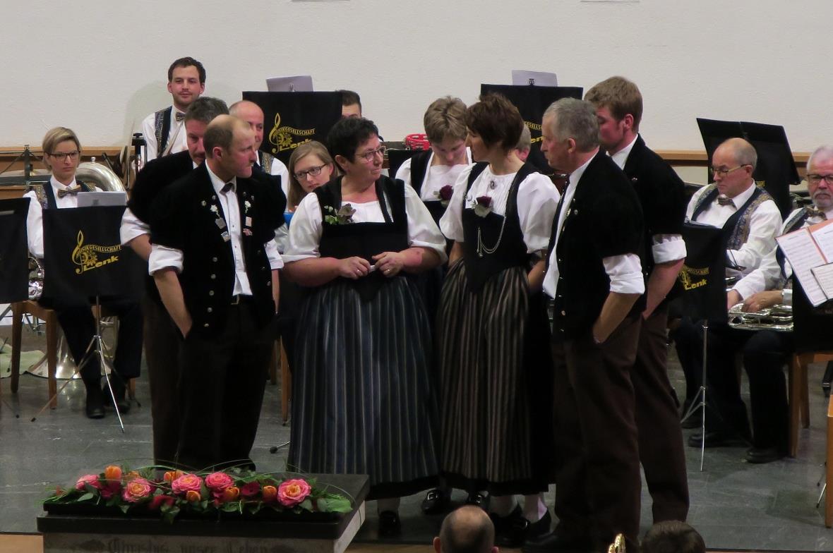 Die Jodlergruppe Simmenfall stimmt sich ein