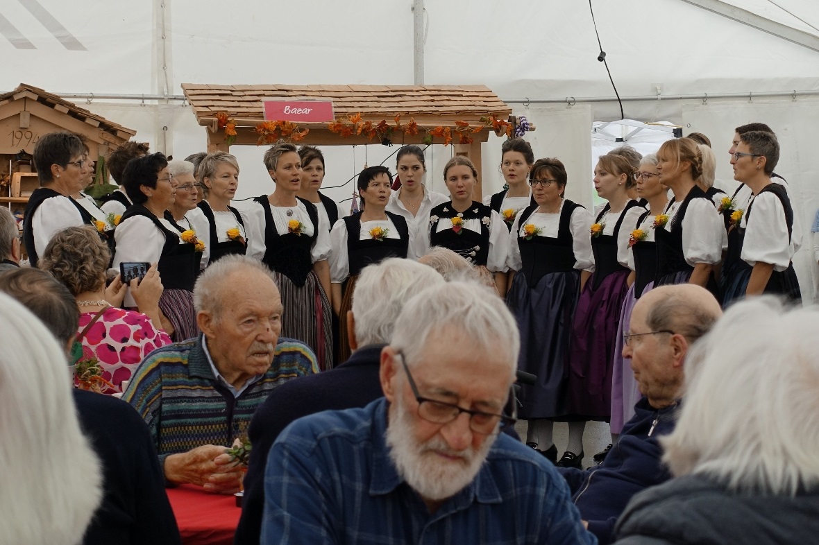Die Jodlerinnen vom Echo vom Flösch sangen den Anwesenden aus den Herzen.