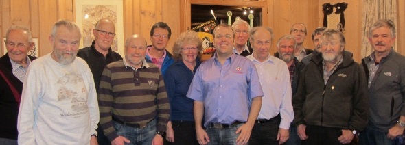 Die Jubilare mit dem Präsident und der Hunde-Verantwortlichen.