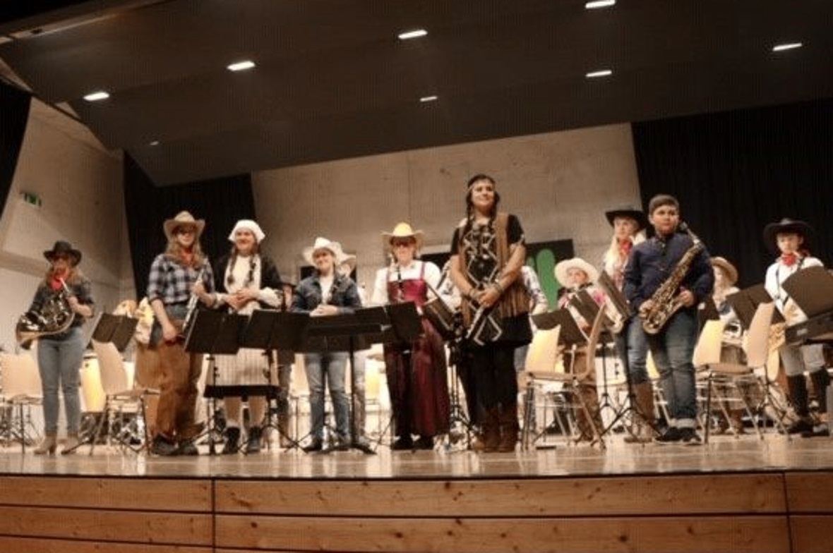 Die Jugendmusik Erlenbach-Diemtigtal eröffnete das Frühlingskonzert.