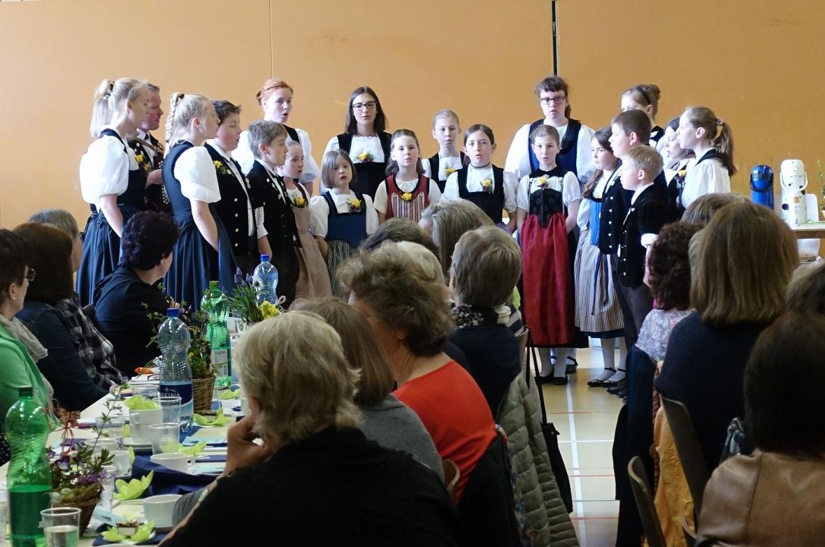 Die Jungjodlergruppe Lenk-Matten-St. Stephan eröffnete die kantonale Mitgliederv...