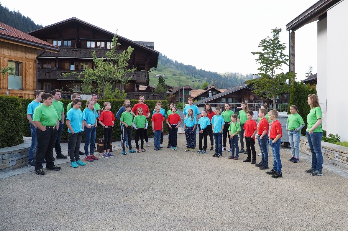 Die Jungjodlergruppe Lenk-Matten-St. Stephan eröffnete die Lange Nacht der Kirch...