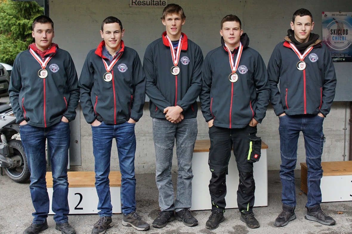 Die Jungschützen der Sportschützen Diemtigtal, (v.l.) Nico Minnig, Marc Minnig, Patrick Stucki, Nico Schär, Jan Minnig, gewannen die Jungschützenkonkurrenz.