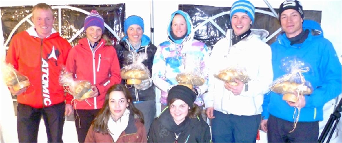 Die Kategoriensieger: links: Sie und Er : Aline Feuz/Fabian Meyes. Mitte: Damen: Katja von Känel/ Xenia Mani. Rechts: Herren: Ueli Mühlemann/Kilian Burri. Vorne: Kids: Sheila Rindlisbacher/ Melanie Eschler.