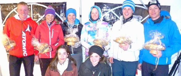 Die Kategoriensieger: links: Sie und Er : Aline Feuz/Fabian Meyes. Mitte: Damen: Katja von Känel/ Xenia Mani. Rechts: Herren: Ueli Mühlemann/Kilian Burri. Vorne: Kids: Sheila Rindlisbacher/ Melanie Eschler.