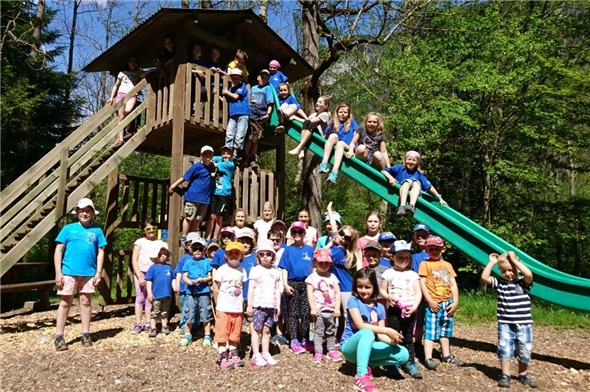 Die Kinder genossen den herrlichen Waldspielplatz im Schlegelholz.