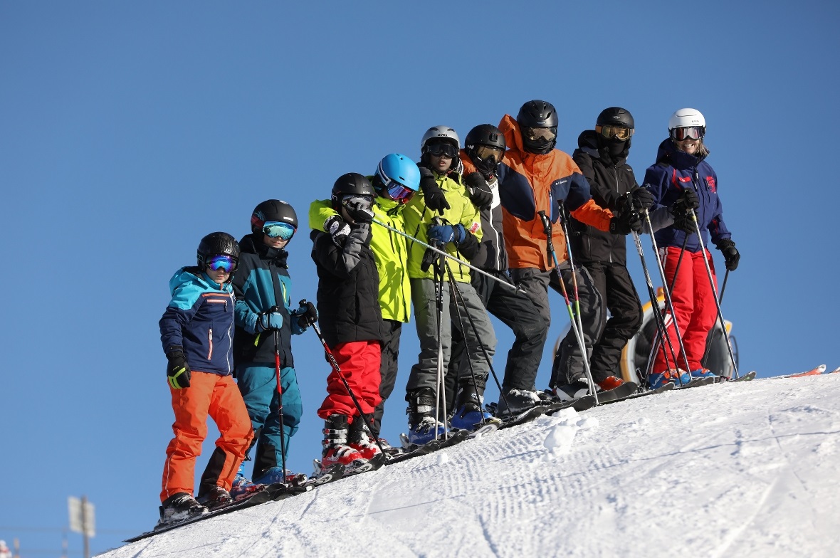 Die Kinder genossen die Weiten des grosszügigen Lenker Skigebiets.
