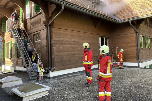 Die Kindergärteler wurden über die Notfalltreppe und das Dach evakuiert.
