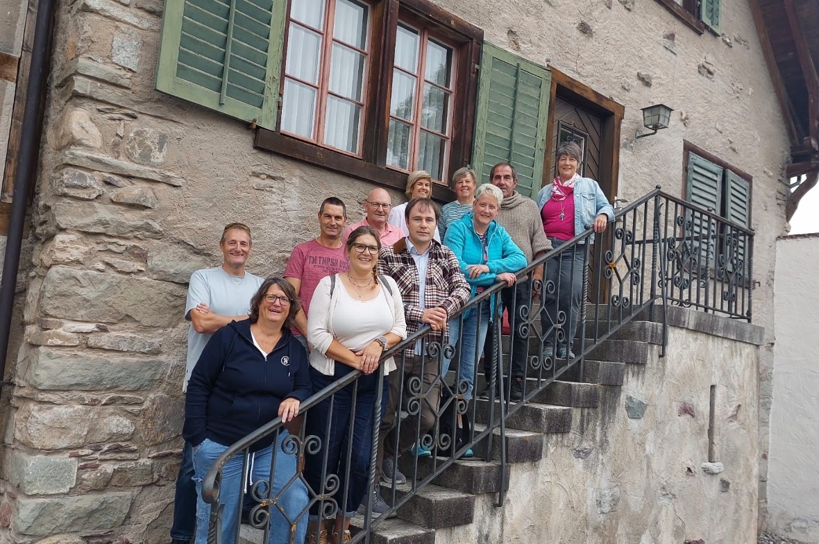 Die Kirchgemeinderat-Gruppe beim Kloster Fahr.