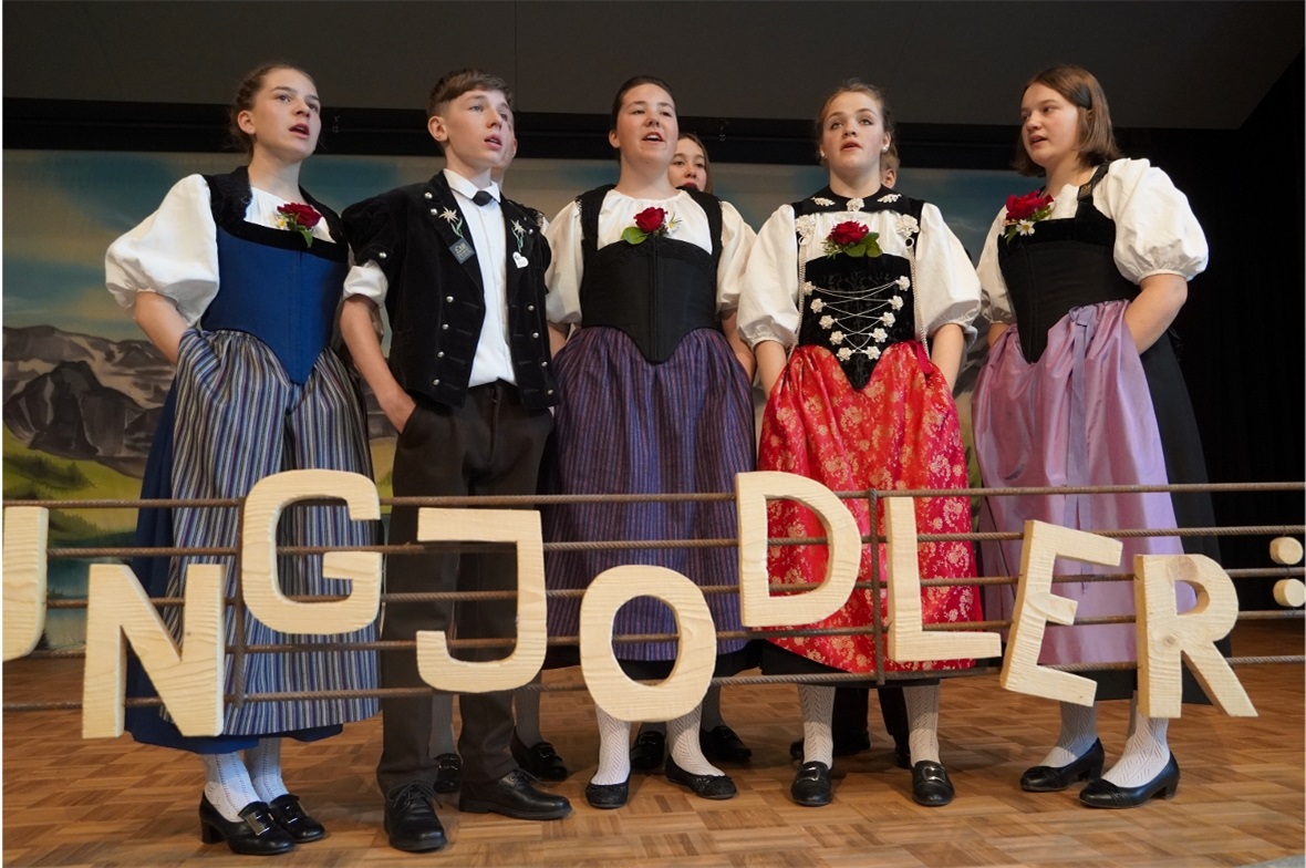 Die Kleinformation der ältesten Mitglieder erhielt tosenden Applaus.