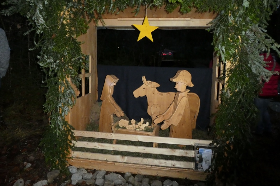 Die Krippe als Zentrum des Weges.