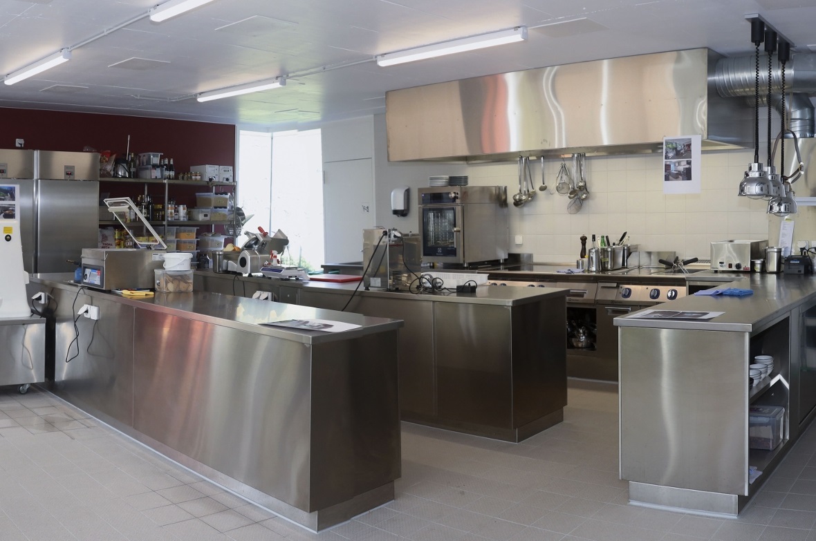 Die Küche im Chalet Lenk.