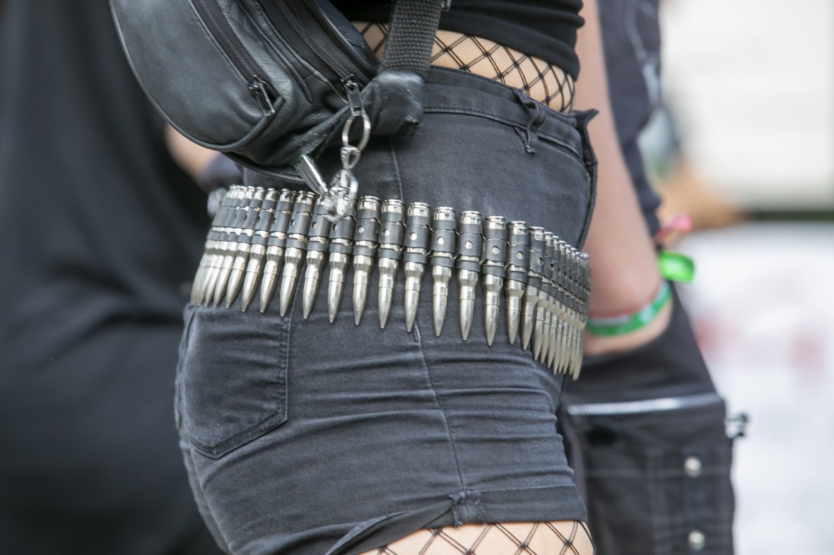 Die Lady hatte ein ganz besonderes Accessoire.