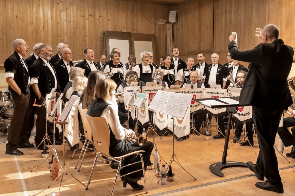 Die MG Därstetten trat gemeinsam mit dem Allmendinger Chörli auf.