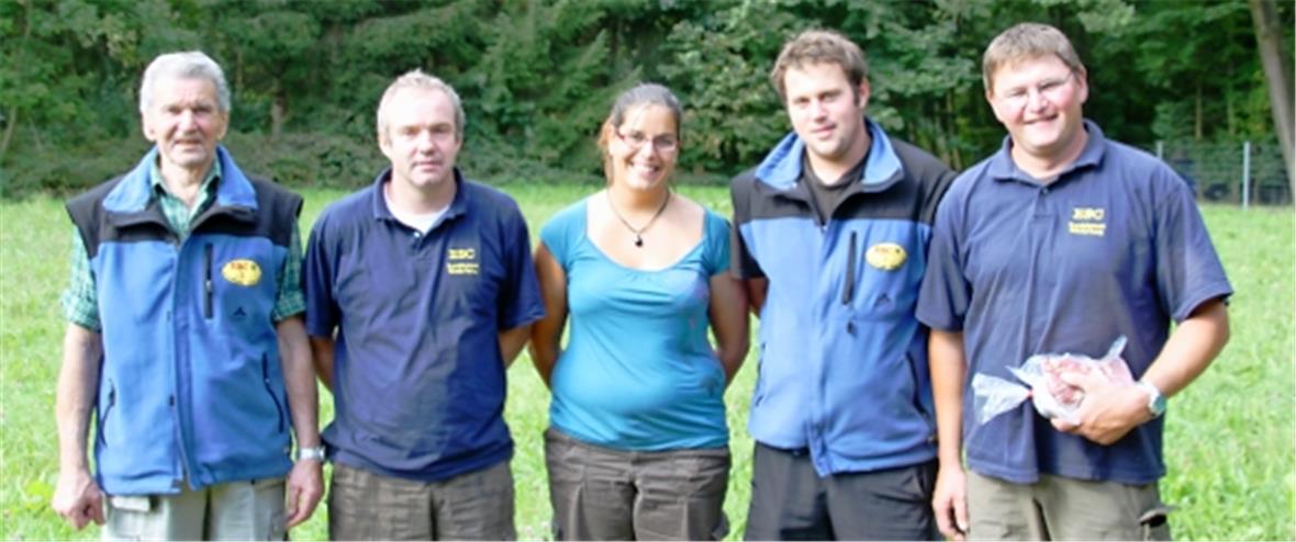 Die Mannschaft des ESC Zweisimmen-Rinderberg.