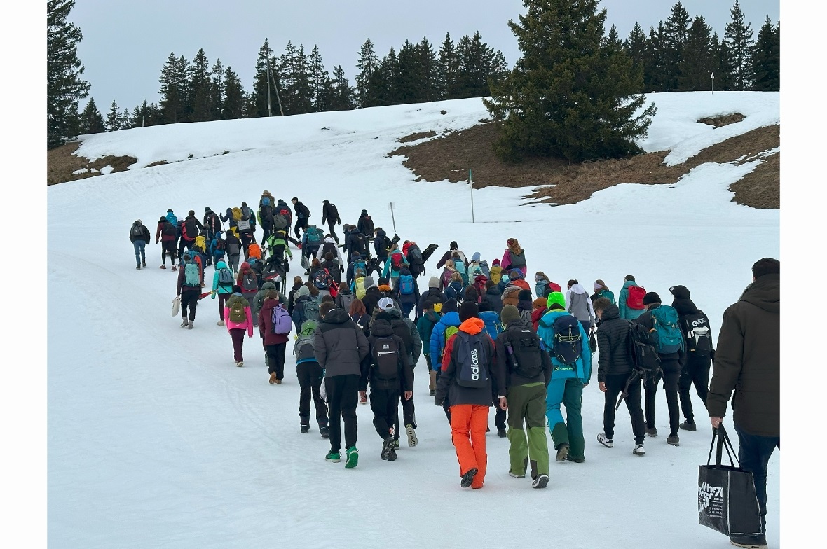 Die Meute erobert das Sparenmoos.