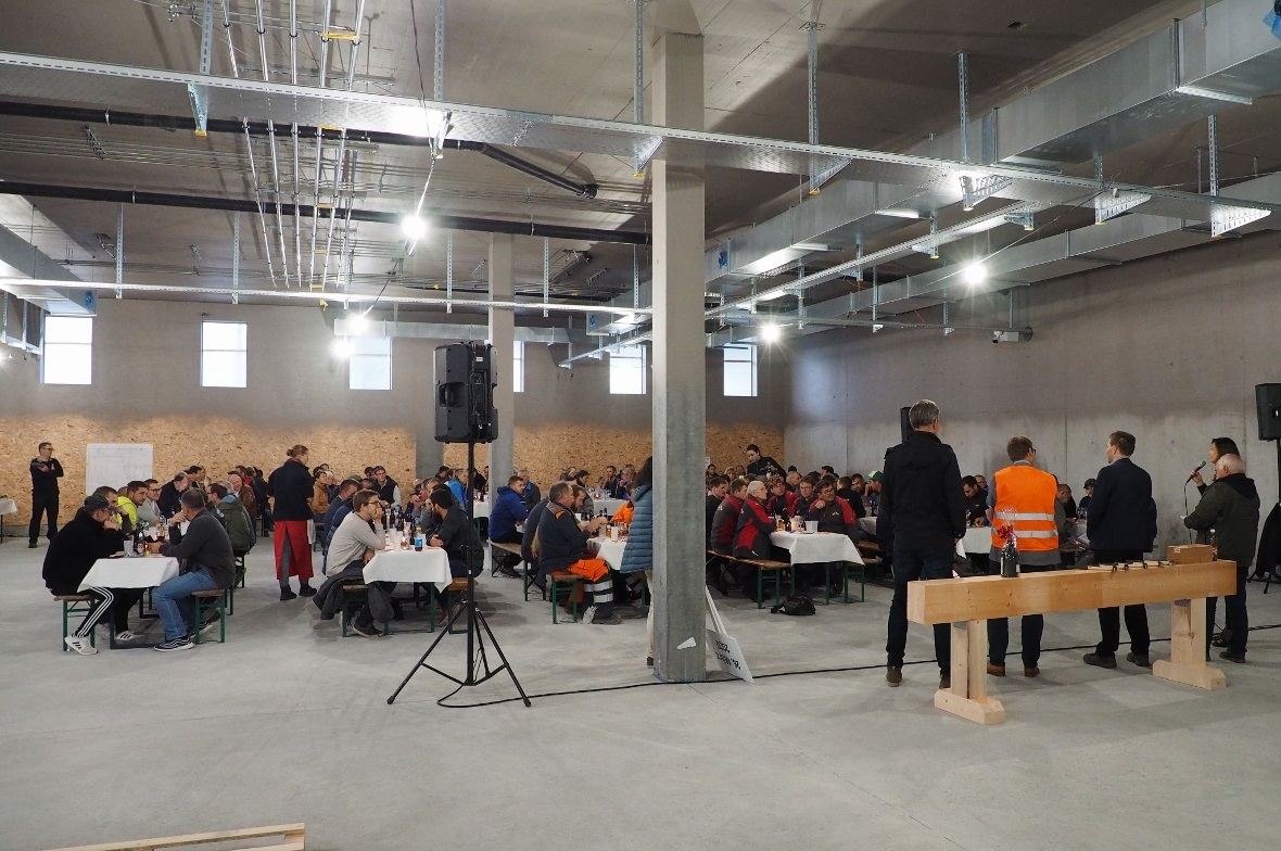 Die Migros legte bei der Vergabe der Arbeiten Wert auf lokale Handwerker. Diese ...