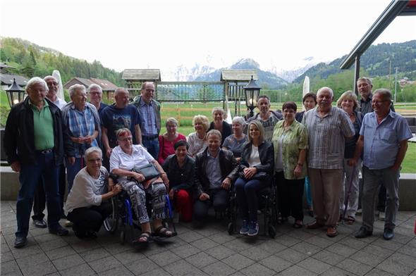 Die Mitglieder der MS-Regionalgruppe Thun/Oberland, ihre Betreuer und die Kiwanis-Mitglieder genossen gemeinsam einen angeregten Abend im Hotel Simmenhof an der Lenk.