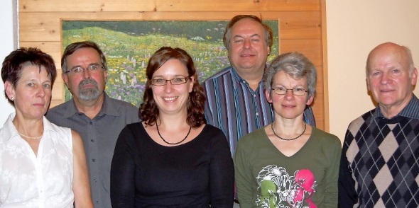 Die Mitglieder des Projektleitungs-Ausschusses (PLA) stehen vor einer grossen Herausforderung: Katharina Antener, Geschäftsleiterin Alterszentrum Lindenmatte; Beat Klossner, Präsident PLA; Monika Schmutz, Sekretariat; Thomas Mann, Präsident Pro Senectute Niedersimmental; Micheline Kupferschmied und Bernhard Abbühl.