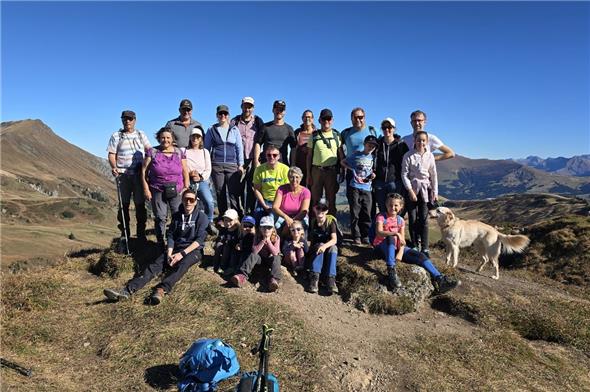Die Motoclübler mit ihren Familienangehörigen zog es bei ihrer Herbstwanderung über den Lenker Betelberg zu den Gryden.