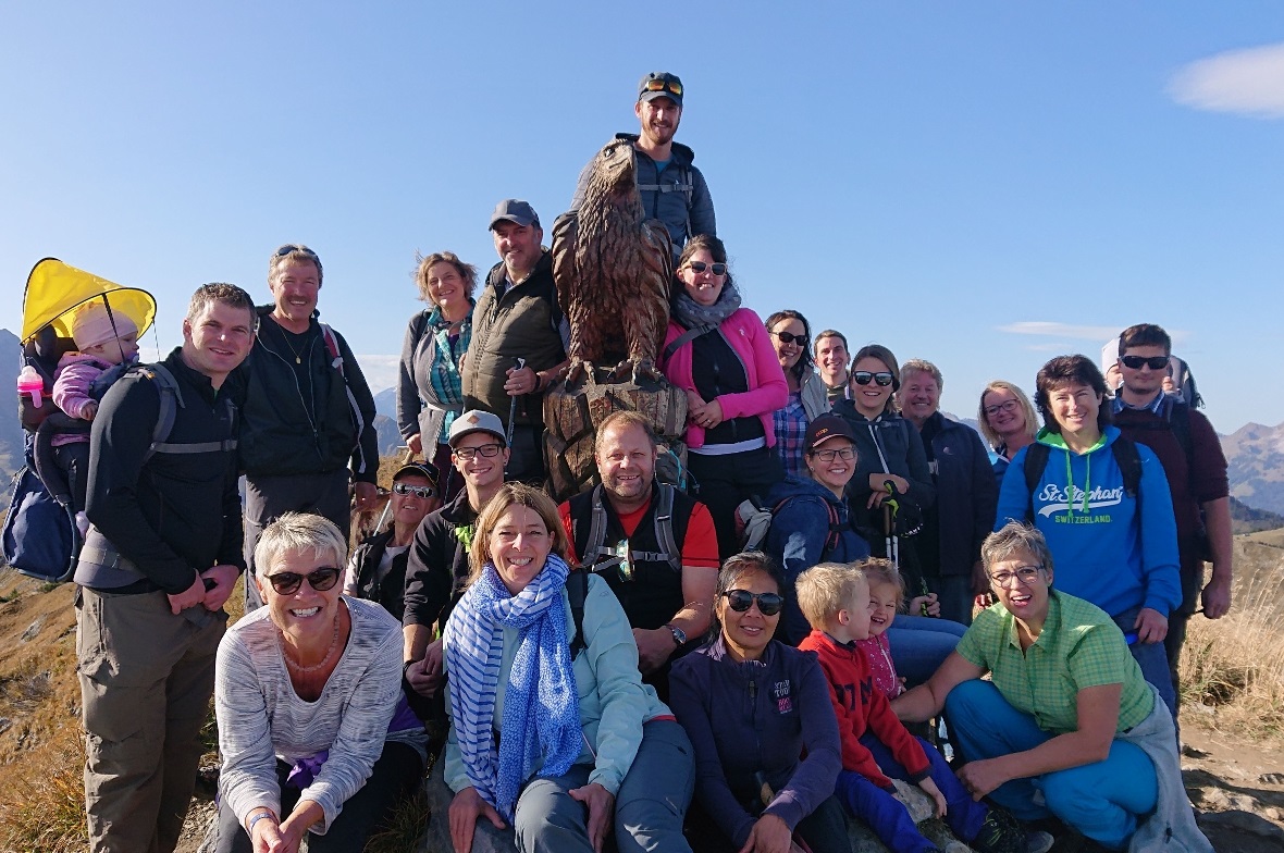 Die Motoklübler genossen auf dem Rinderberg die beeindruckende Rundsicht vom Simmental bis ins Saanenland.