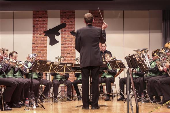 Die Musikgesellschaft Boltigen lud zum unterhaltsamen und gleichzeitig hochstehenden Krimi-Konzertabend ein.