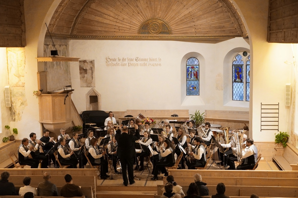Die Musikgesellschaft Zweisimmen hatte zum Doppelkonzert eingeladen.