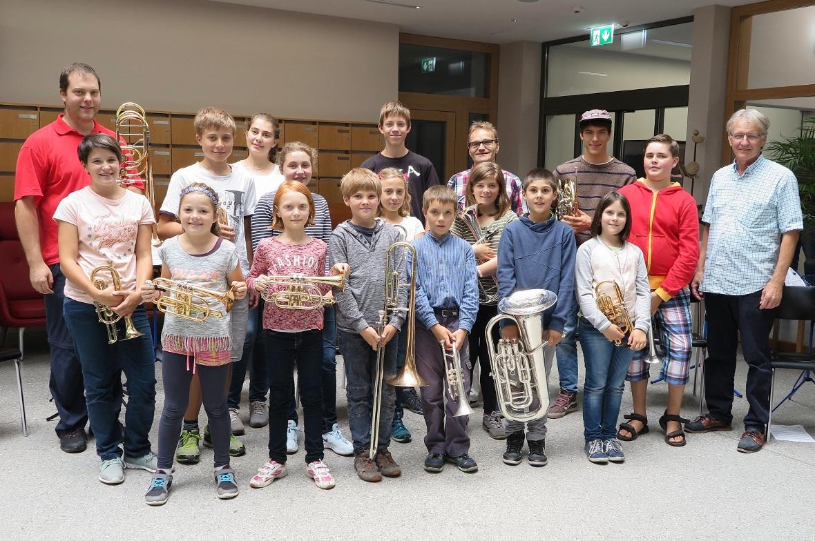 Die Musikschülerinnen und -schüler der Blechbläserlehrpersonen zeigten am ersten Blechtag, was sie schon alles gelernt haben.
