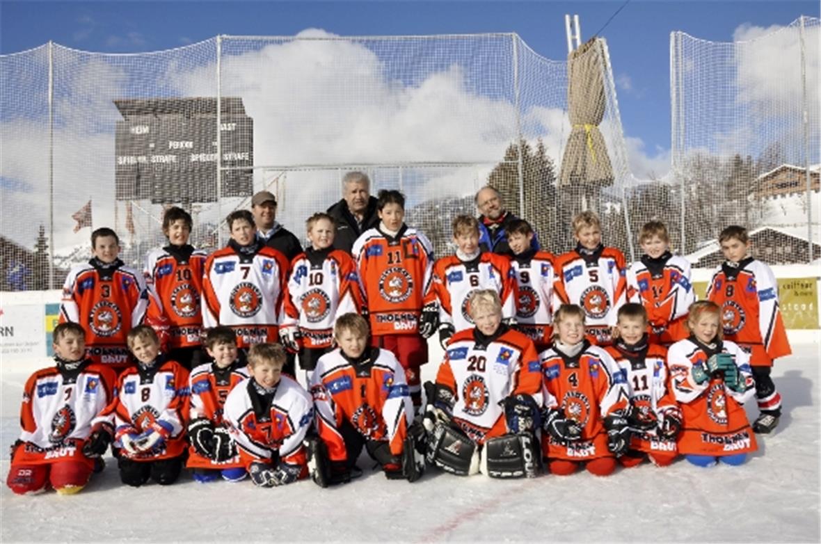 Die Nachwuchshoffnungen aus dem Saanenland und Obersimmental mit ihren Betreuern