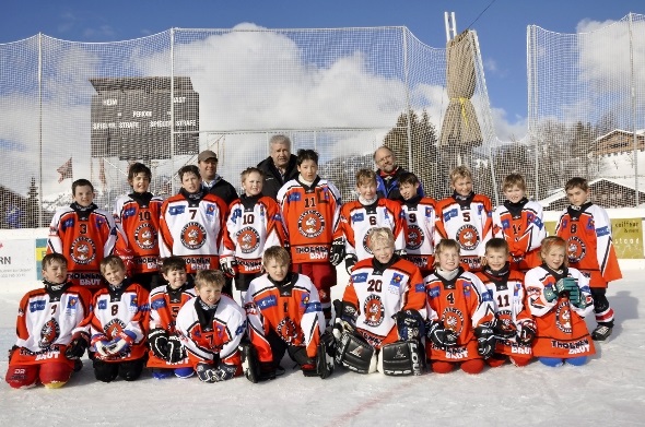 Die Nachwuchshoffnungen aus dem Saanenland und Obersimmental mit ihren Betreuern