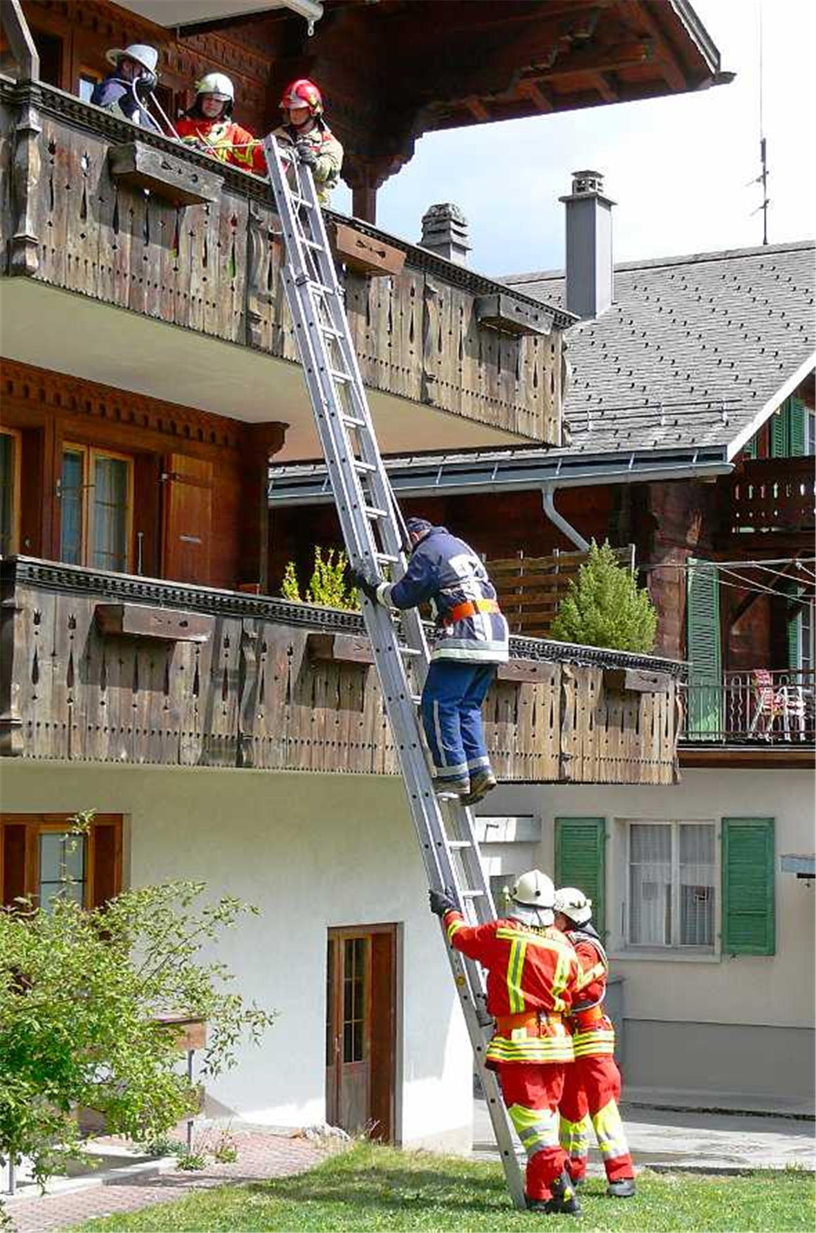 Die Oberländer Wehren dürfen sich über neue Feuerwehrmänner freuen: St. Stephan 7, Boltigen 3, Zweisimmen 3 , Erlenbach 1, Lauenen 6 und Saanen 5.