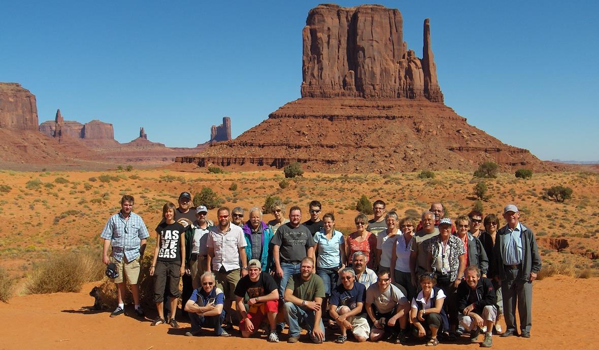 Die Obersimmentaler im Monument Valley.