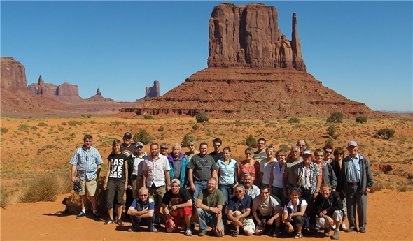 Die Obersimmentaler im Monument Valley.
