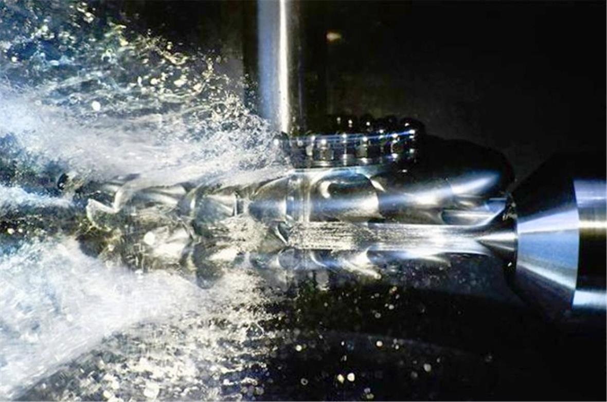 Die Pelton Turbine im Trinkwasserkraftwerk Matten