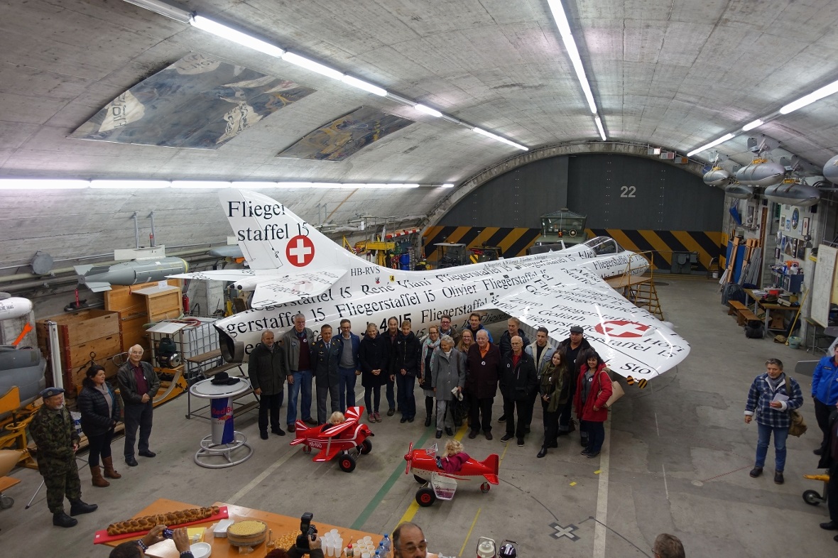 Die Piloten Ueli Leutert und Hanspeter Reusser sowie Oberst Markus Thöni gedacht...